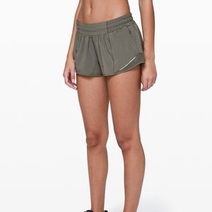Lululemon Hotty Hot Short 2.5"